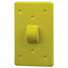 HUBBELL HBL17CM50; 1G YEL PUSH SW PLT